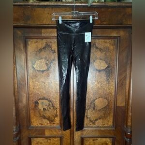 NWT Spanx- Faux Leather Croc Shine Leggings. Size XS